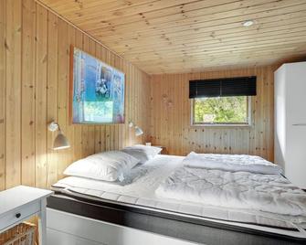 3 bedroom awesome home in Farsø - Hvalpsund - Habitación