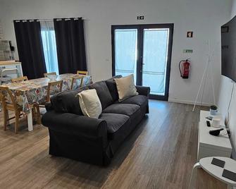 Refúgio da Ilha - Ponta Delgada Azoren - Wohnzimmer
