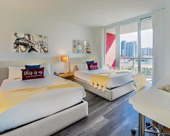 Brand New Studio Suite with Intracoastal Waterway Views - Hallandale - Bedroom