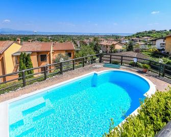 Rustico Belvedere by Garda FeWo - Soiano del Lago - Pool