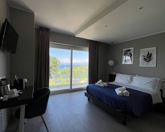 Aurantia - Mediterranean Tale - טרופאה - חדר שינה