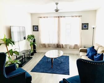 Luxurious Spacious Place Near Truist Park!! - College Park - Stue