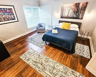 Modern House of Charlotte - Charlotte - Chambre
