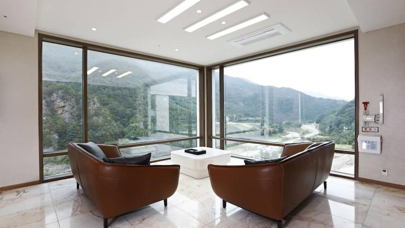 Pine Forest Jeongseon Alpine Resort