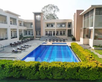 Spree Resort at Century Wintersun - Bangalore - Svømmebasseng