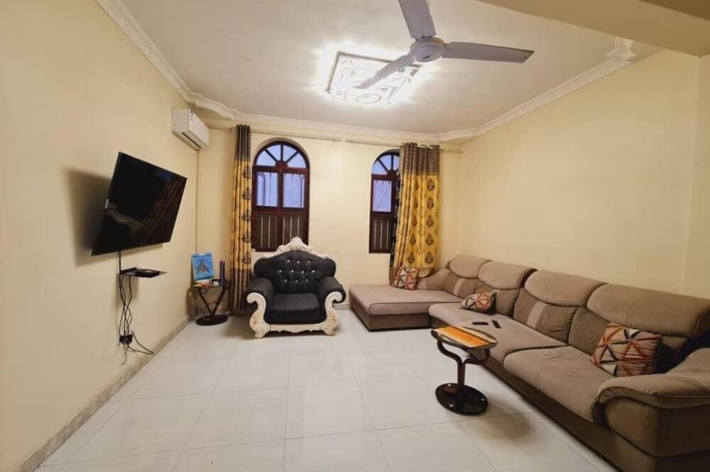 10 minutes walk from the harbor Home Stay Boutique Zanzibar bed and Breakfast 2 - Zanzíbar - Sala de estar