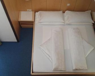 Hotel Brandl - סן קנדידו - חדר שינה