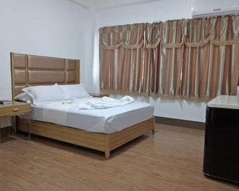 Meaco Hotel - Anilao - Mabini - Bedroom