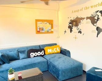 Sleep like a baby Hostel Pattaya - Pattaya - Vardagsrum