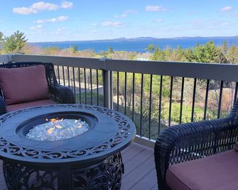 Atlantic Eyrie Lodge - Bar Harbor - Parveke