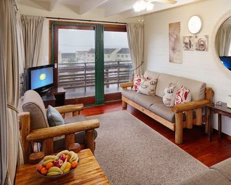 First Group Kowie River Chalets - Port Alfred - Wohnzimmer