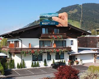 Hotel Garni Landhaus Gitti - Zell am See - Bygning