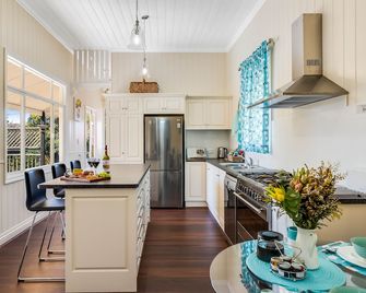 Toowoomba Character listed cottage/pet friendly. - Toowoomba - Küche