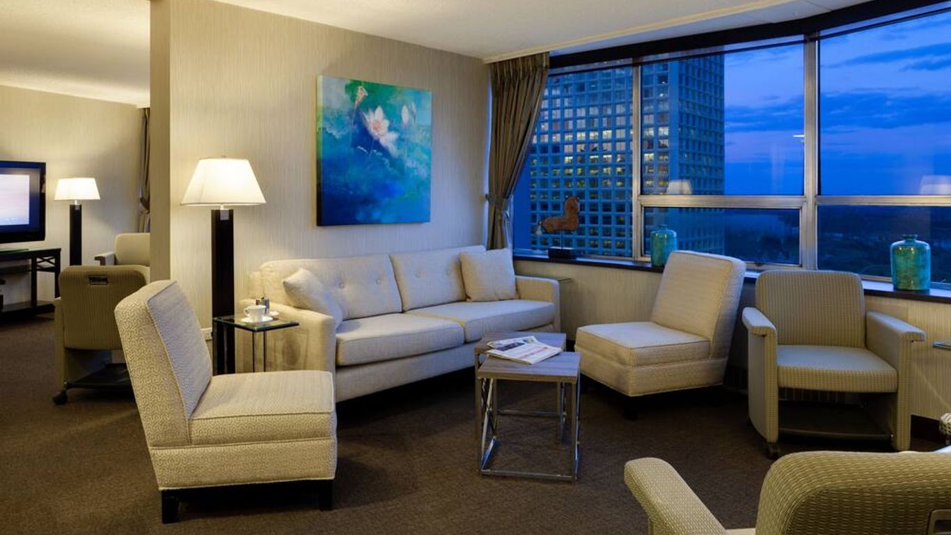 Chateau Lacombe Hotel