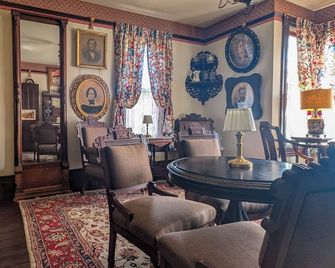 The Arthur Blair Historic Inn - Monrovia