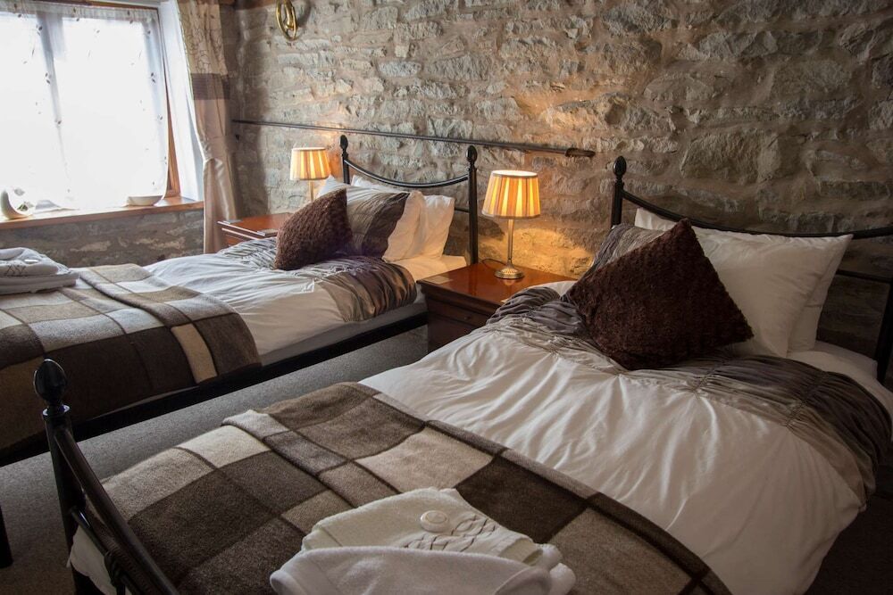 ذا جورج آند دراجون