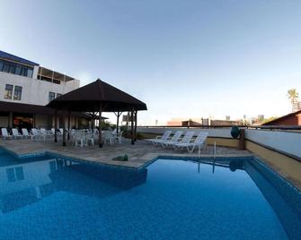 ريدي آندري بلازا سالفادور - سلفادور - حوض السباحة