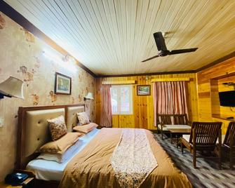 Hotel Madhuban - Srinagar - Bedroom
