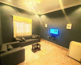 StayComidad Your comfort, Our Priority. - Tamale - Living room