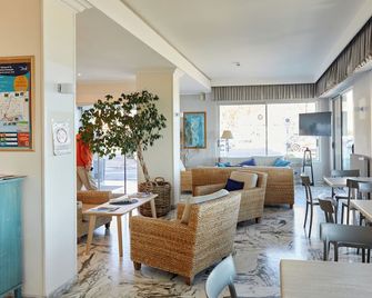 Hôtel Le Dauphin - מאהטו