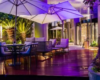 Jiahong Hotel (Shanghai Pudong Airport, Chuansha Metro Station) - Shanghai - Patio