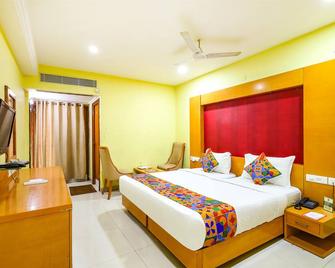 Fabhotel Prime Mahalaya Residency - Nr Pallavaram Railway Station - צ'נאי - חדר שינה