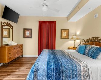 Luxury Condo with Huge Private Balcony on Lake Bryan - Orlando - Bedroom