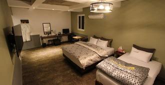 Brown Hotel - Daegu - Bedroom