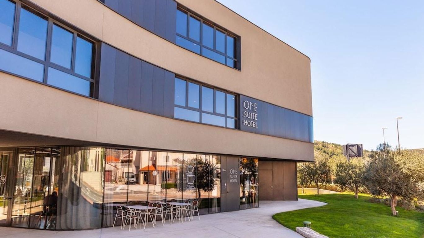 원 스위트 호텔