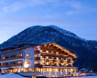 Hotel Bergland - Pertisau - Building