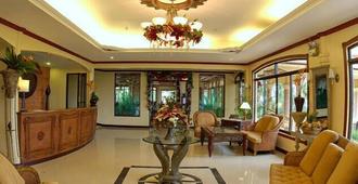 Camiguin Highland Resort - Mambajao - Lobby