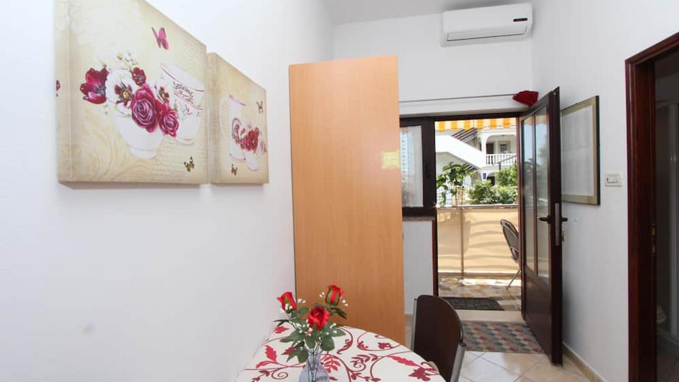 Guests House Lea