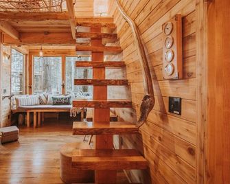 Treehouse on the Water -Eagles Nest-20 ft high - Port Angeles - Sala de estar