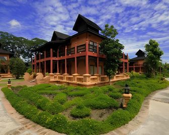 Kma Kaytumadi Hotel - Taungoo - Building