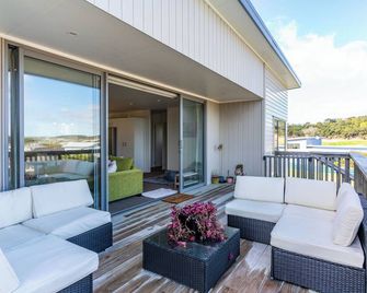 Sun Chaser's Lookout - Mangawhai Heads Home - Mangawhai - Balcony