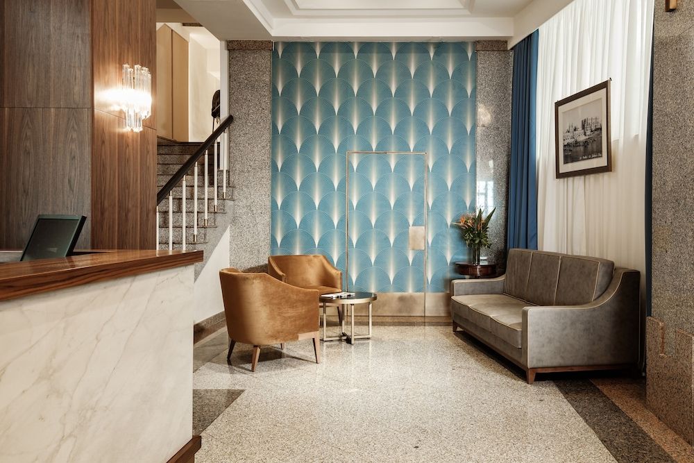 The Diplomat Hotel - סליאמה - לובי