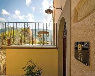 B&B Loreto - Ficarra - Balcón