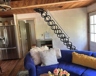 Newly remodeled house close to Castle Rock lake. - New Lisbon