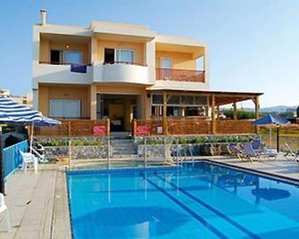 Danaos Beach Apartments - Sfakaki - Pool