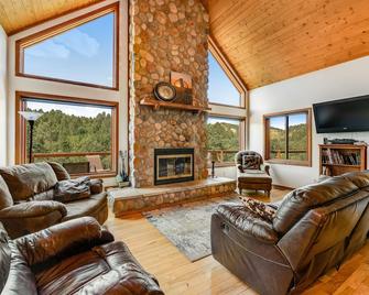 Aces and Eights Lodge - Sturgis - Wohnzimmer