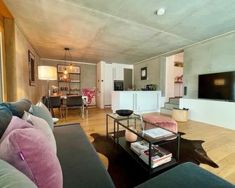 Tolle Ferienwohnung Le Gira mit eigenem Garten - Konstanz - Stue