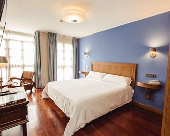 Hotel El Sella - קאנגאס דה אוניס - חדר שינה