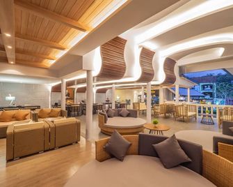 Khaolak Emerald Beach Resort & Spa - פאנג נגא - טרקלין