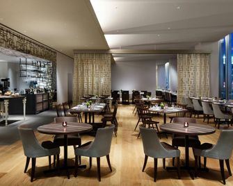 Courtyard by Marriott Shin-Osaka Station - Osaka - Restaurant