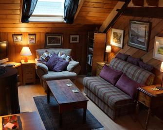 The Hayloft Lynton - Cosy One Bedroom Property - Lynton - Living room