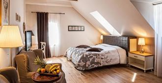 B&B Dvor Tacen - Ljubljana - Schlafzimmer