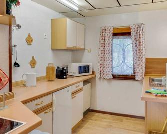 Picturesque Holiday Home in Schmogrow-fehrow With Terrace - Werben - Cocina