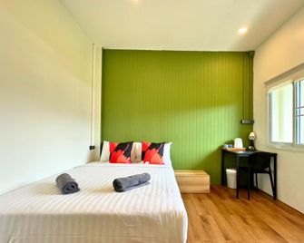 Sleepy Station Hostel - Karon