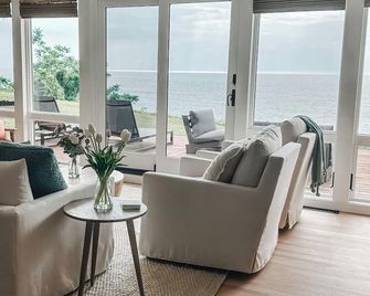 Updated Lake House w/Private Beach, Sunset Views, Hot Tub, Fire Pit & Theater - Benton Harbor - Living room