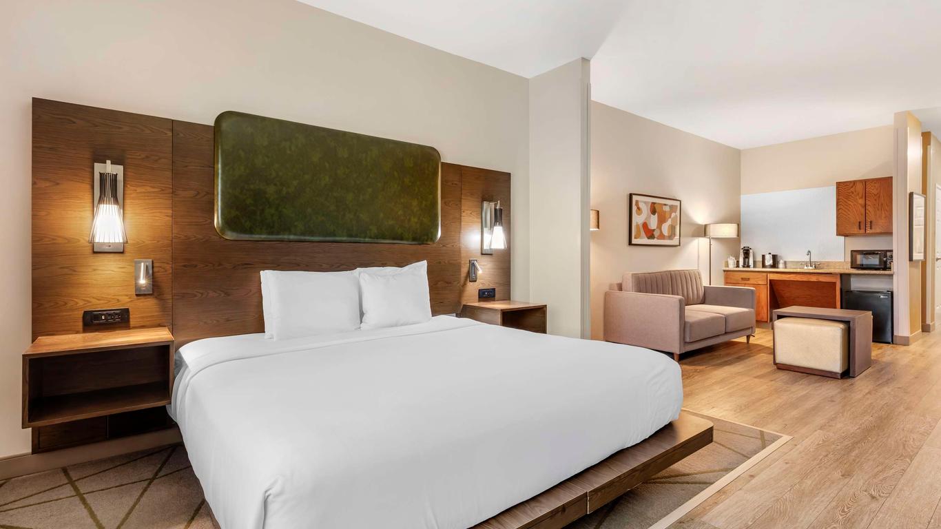 Best Western Plus Riata